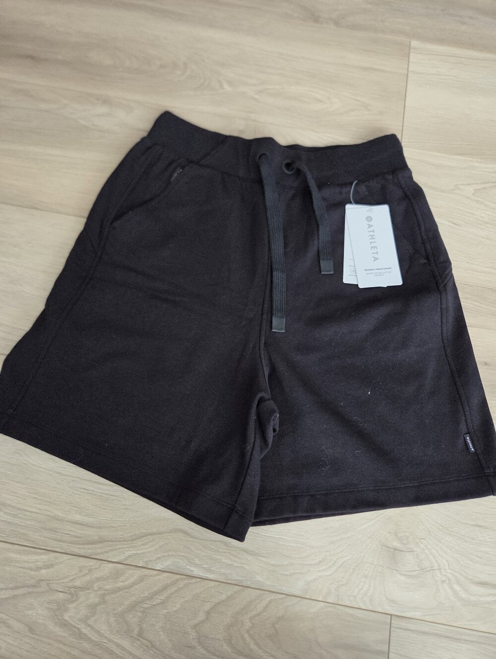Athleta Triumph Sweat Shorts 🖤